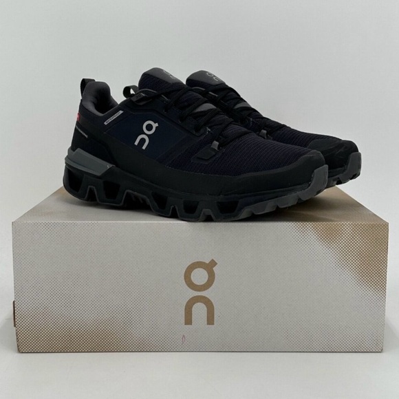 On Running Men's Cloudwander Waterproof Hiking Shoes size 9.5 Black/Graphite - Picture 2 of 6